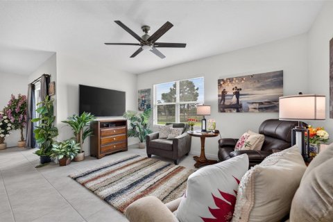 House in Sanford, Florida 4 bedrooms, 171.5 sq.m. № 2406765 - photo 16
