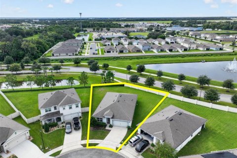 House in Sanford, Florida 4 bedrooms, 171.5 sq.m. № 2406765 - photo 29