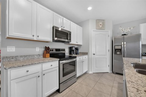 House in Sanford, Florida 4 bedrooms, 171.5 sq.m. № 2406765 - photo 7