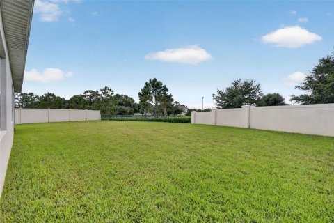 House in Sanford, Florida 4 bedrooms, 171.5 sq.m. № 2406765 - photo 25