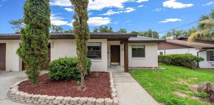 Duplex in Dunnellon, Florida 3 bedrooms, 128.21 sq.m. № 2239109