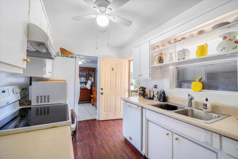 House in Port Charlotte, Florida 3 bedrooms, 81.2 sq.m. № 1780824 - photo 17