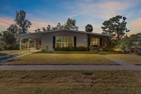 House in Port Charlotte, Florida 3 bedrooms, 81.2 sq.m. № 1780824 - photo 6