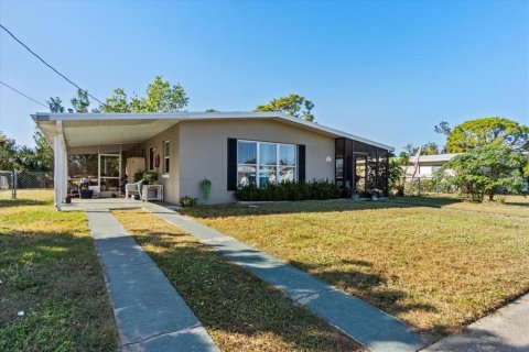 House in Port Charlotte, Florida 3 bedrooms, 81.2 sq.m. № 1780824 - photo 2