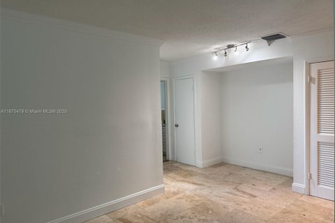 Apartamento en alquiler en Hollywood, Florida, 1 dormitorio, 54.81 m2 № 1930678 - foto 5