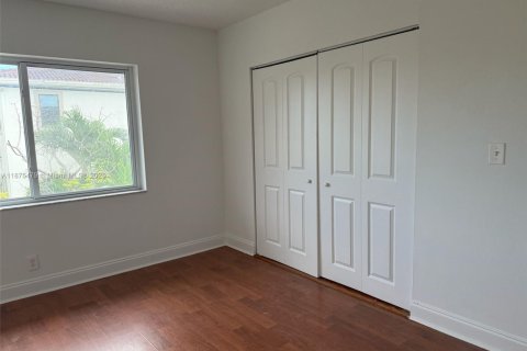 Apartamento en alquiler en Hollywood, Florida, 1 dormitorio, 54.81 m2 № 1930678 - foto 8