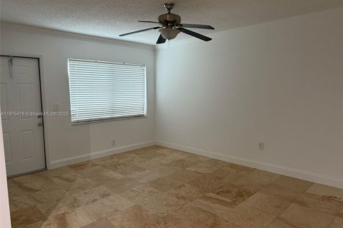 Apartamento en alquiler en Hollywood, Florida, 1 dormitorio, 54.81 m2 № 1930678 - foto 2