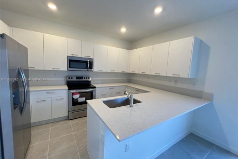 Villa ou maison à louer à Miami, Floride: 3 chambres, 149.76 m2 № 2056748 - photo 6