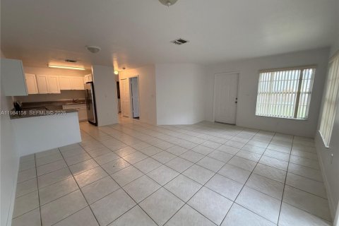 Casa en Homestead, Florida 3 dormitorios, 107.02 m2 № 2058583