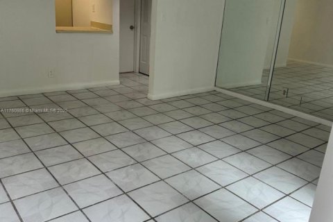 Condominio en venta en West Palm Beach, Florida, 1 dormitorio, 66.89 m2 № 1870068 - foto 2