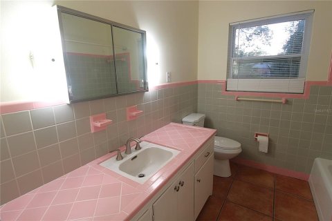 House in Sarasota, Florida 2 bedrooms, 109.07 sq.m. № 1872865 - photo 10