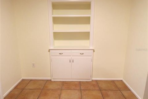 House in Sarasota, Florida 2 bedrooms, 109.07 sq.m. № 1872865 - photo 6