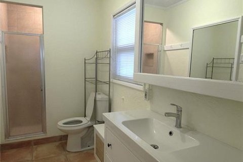 House in Sarasota, Florida 2 bedrooms, 109.07 sq.m. № 1872865 - photo 13