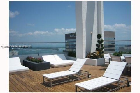 Condominio en alquiler en Miami, Florida, 2 dormitorios, 106.47 m2 № 2011210 - foto 29