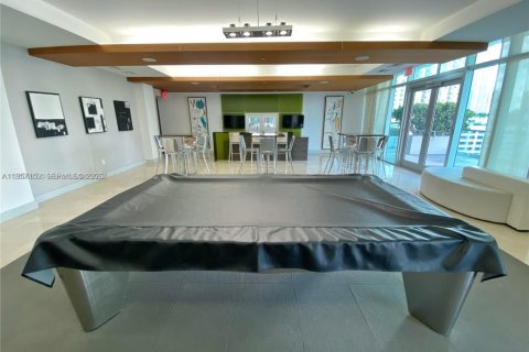 Condominio en alquiler en Miami, Florida, 2 dormitorios, 106.47 m2 № 2011210 - foto 26