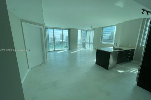 Condominio en alquiler en Miami, Florida, 2 dormitorios, 106.47 m2 № 2011210 - foto 5