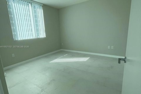 Condominio en alquiler en Miami, Florida, 2 dormitorios, 106.47 m2 № 2011210 - foto 17