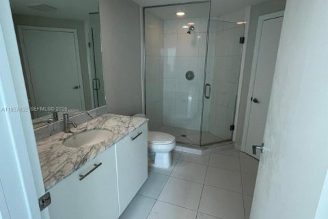 Condominio en alquiler en Miami, Florida, 2 dormitorios, 106.47 m2 № 2011210 - foto 13