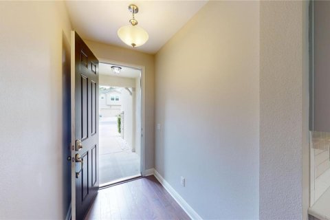 Touwnhouse à louer à Tampa, Floride: 3 chambres, 159.42 m2 № 2388770 - photo 3
