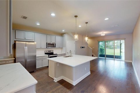 Touwnhouse à louer à Tampa, Floride: 3 chambres, 159.42 m2 № 2388770 - photo 4