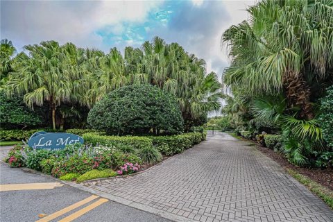 House in Vero Beach, Florida 3 bedrooms, 218.6 sq.m. № 1136297 - photo 1
