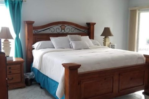 Villa ou maison à vendre à Deltona, Floride: 3 chambres, 172.8 m2 № 1788160 - photo 10