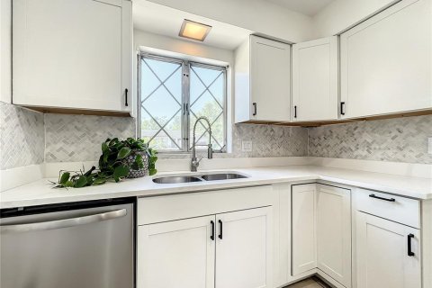 Casa en venta en Maitland, Florida, 4 dormitorios, 146.69 m2 № 1780693 - foto 9