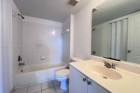 Apartment in Homestead, Florida 2 bedrooms, 83.15 sq.m. № 1944165 - photo 15