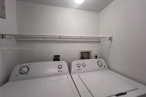 Apartment in Homestead, Florida 2 bedrooms, 83.15 sq.m. № 1944165 - photo 16