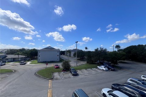 Apartment in Homestead, Florida 2 bedrooms, 83.15 sq.m. № 1944165 - photo 19