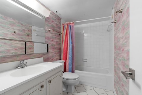 Copropriété à louer à Boynton Beach, Floride: 2 chambres, 125.23 m2 № 2385495 - photo 16