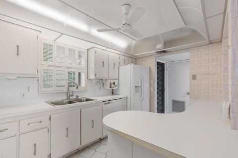 Copropriété à louer à Boynton Beach, Floride: 2 chambres, 125.23 m2 № 2385495 - photo 10