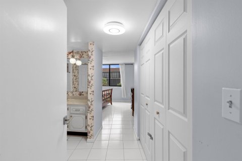 Copropriété à louer à Boynton Beach, Floride: 2 chambres, 125.23 m2 № 2385495 - photo 13