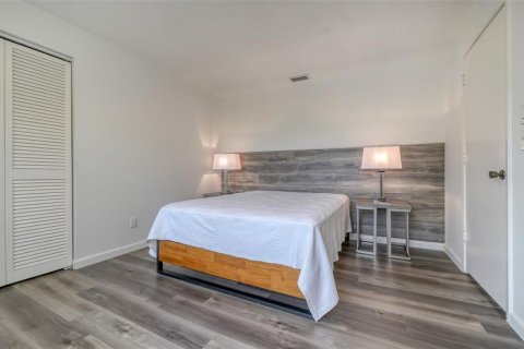 Condominio en alquiler en Sarasota, Florida, 3 dormitorios, 134.15 m2 № 1560797 - foto 13