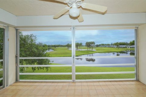 Condominio en alquiler en Sarasota, Florida, 3 dormitorios, 134.15 m2 № 1560797 - foto 2