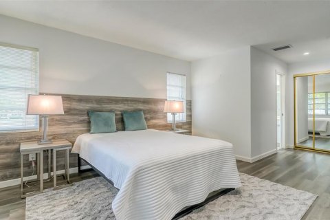 Condominio en alquiler en Sarasota, Florida, 3 dormitorios, 134.15 m2 № 1560797 - foto 10