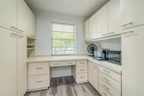 Condominio en alquiler en Sarasota, Florida, 3 dormitorios, 134.15 m2 № 1560797 - foto 8