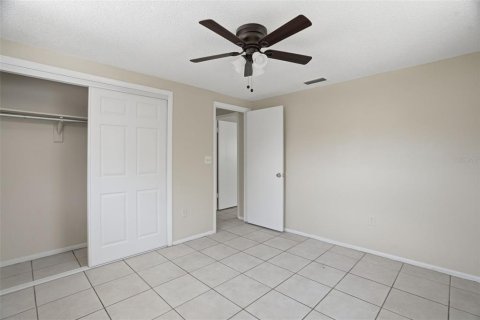 Villa ou maison à vendre à New Port Richey, Floride: 3 chambres, 122.07 m2 № 2148148 - photo 21