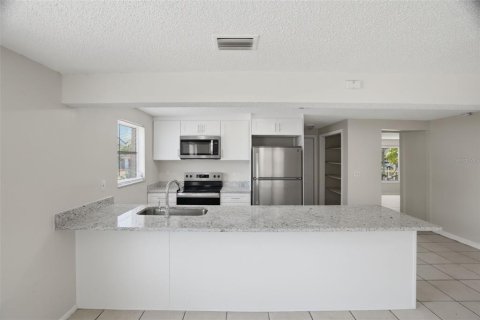Villa ou maison à vendre à New Port Richey, Floride: 3 chambres, 122.07 m2 № 2148148 - photo 14