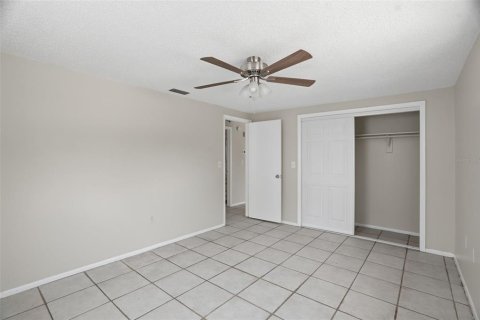 Villa ou maison à vendre à New Port Richey, Floride: 3 chambres, 122.07 m2 № 2148148 - photo 12