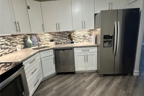 Condo in Aventura, Florida, 1 bedroom № 2081389