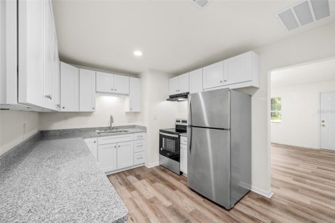 House in Gainesville, Florida 3 bedrooms, 153.47 sq.m. № 1884219 - photo 9