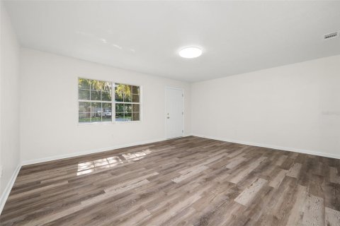 House in Gainesville, Florida 3 bedrooms, 153.47 sq.m. № 1884219 - photo 5