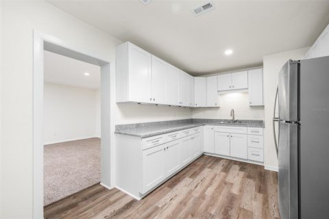 House in Gainesville, Florida 3 bedrooms, 153.47 sq.m. № 1884219 - photo 7