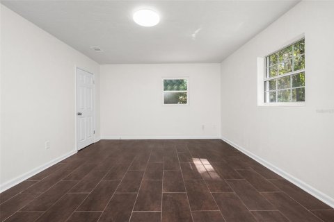 House in Gainesville, Florida 3 bedrooms, 153.47 sq.m. № 1884219 - photo 16