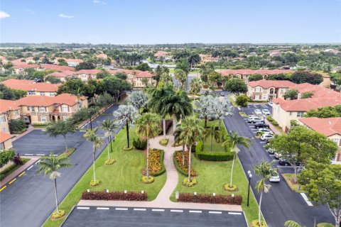 Купить таунхаус в Хомстед, Флорида 2 спальни, 99.31м2, № 1998463 - фото 24