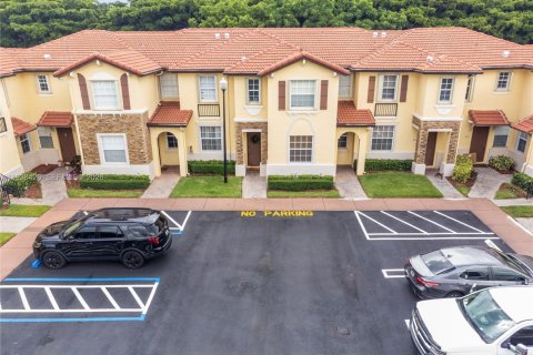 Купить таунхаус в Хомстед, Флорида 2 спальни, 99.31м2, № 1998463 - фото 22