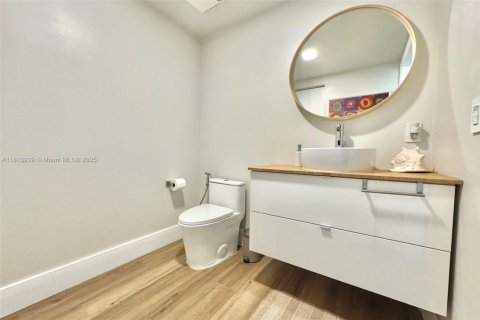 Condominio en venta en Miami, Florida, 1 dormitorio, 73.86 m2 № 1942749 - foto 10