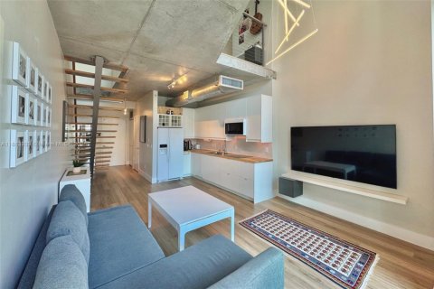Condominio en venta en Miami, Florida, 1 dormitorio, 73.86 m2 № 1942749 - foto 5
