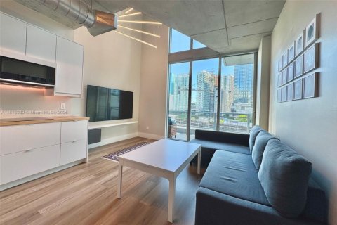 Condominio en venta en Miami, Florida, 1 dormitorio, 73.86 m2 № 1942749 - foto 6